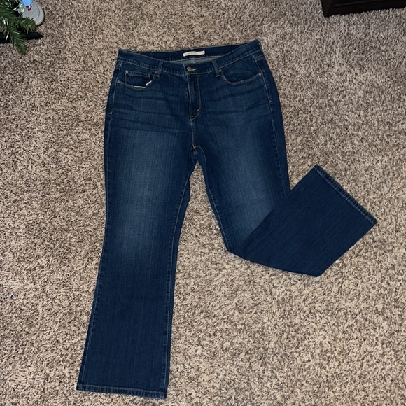 Levi 515 Bootcut Jeans - Picture 2 of 5